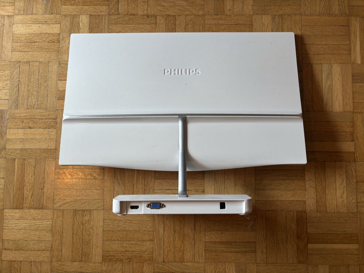 Monitor: Philips Brilliance 230C 24 zoll – Usato da Bergdietikon venduto da liv_5r7h 1
