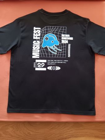 T-Shirt schwarz Baumwolle Gr. L  / Musikfestival in Thailand