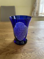 Schöne blaue Vase