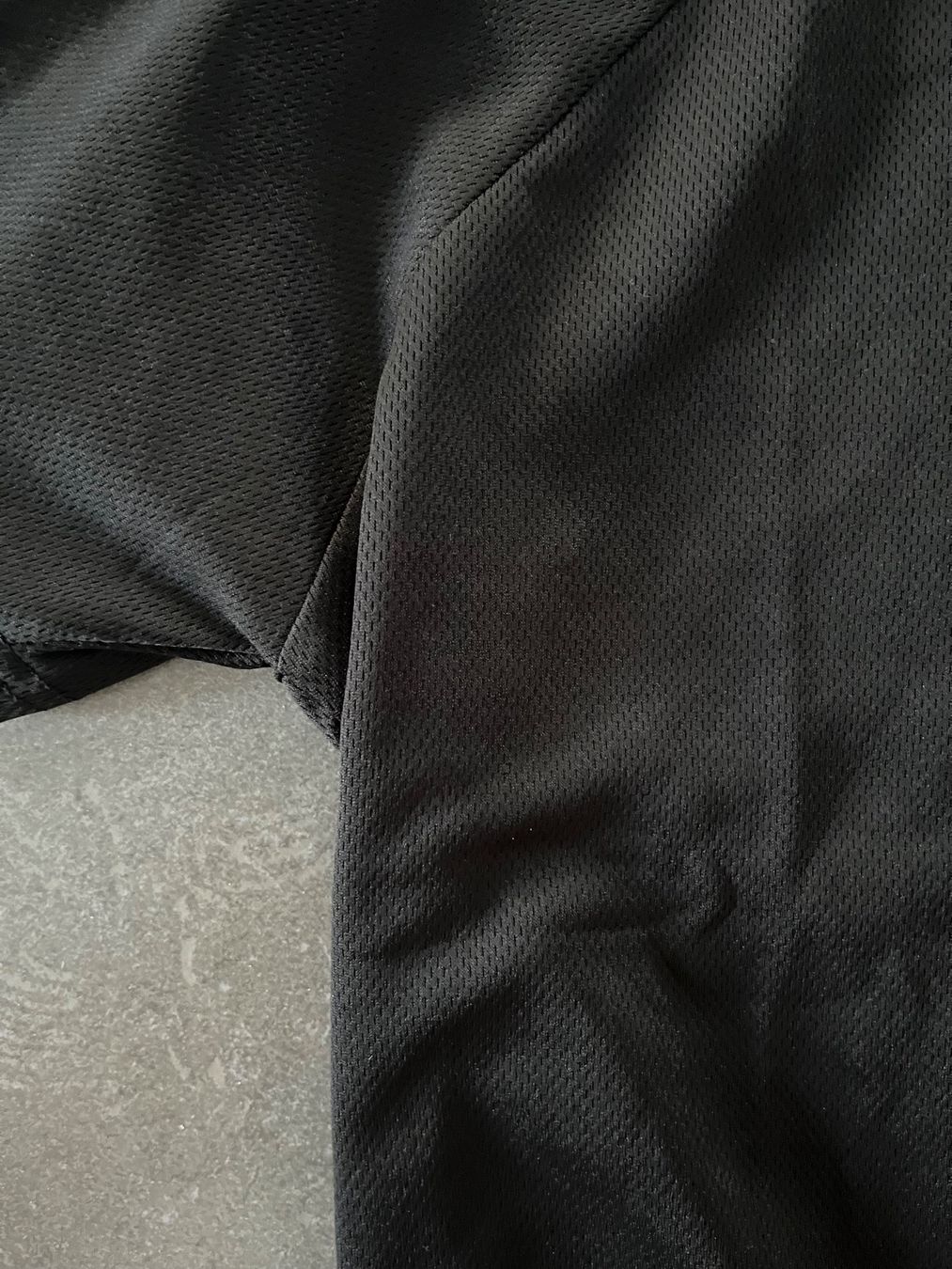 Hemden, T-Shirts & Polos: Sportshirt Black Neu – Neu (gemäss Beschreibung) aus Unterägeri von flu_zp5d 3