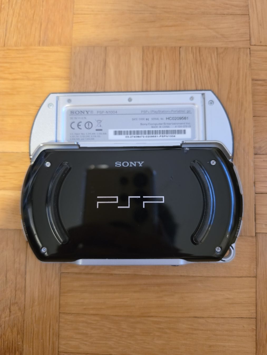 Sony Console: Sony PSP Go + Chargeur – Usato da Meyrin venduto da Flurrio 1