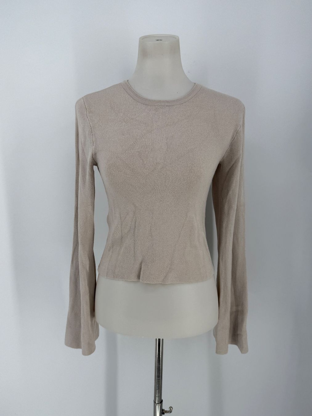 Pullover & Sweatshirts: Pullover Gr. S mit Glockenärmel von Amisu – Gebraucht aus Auenstein von moin.