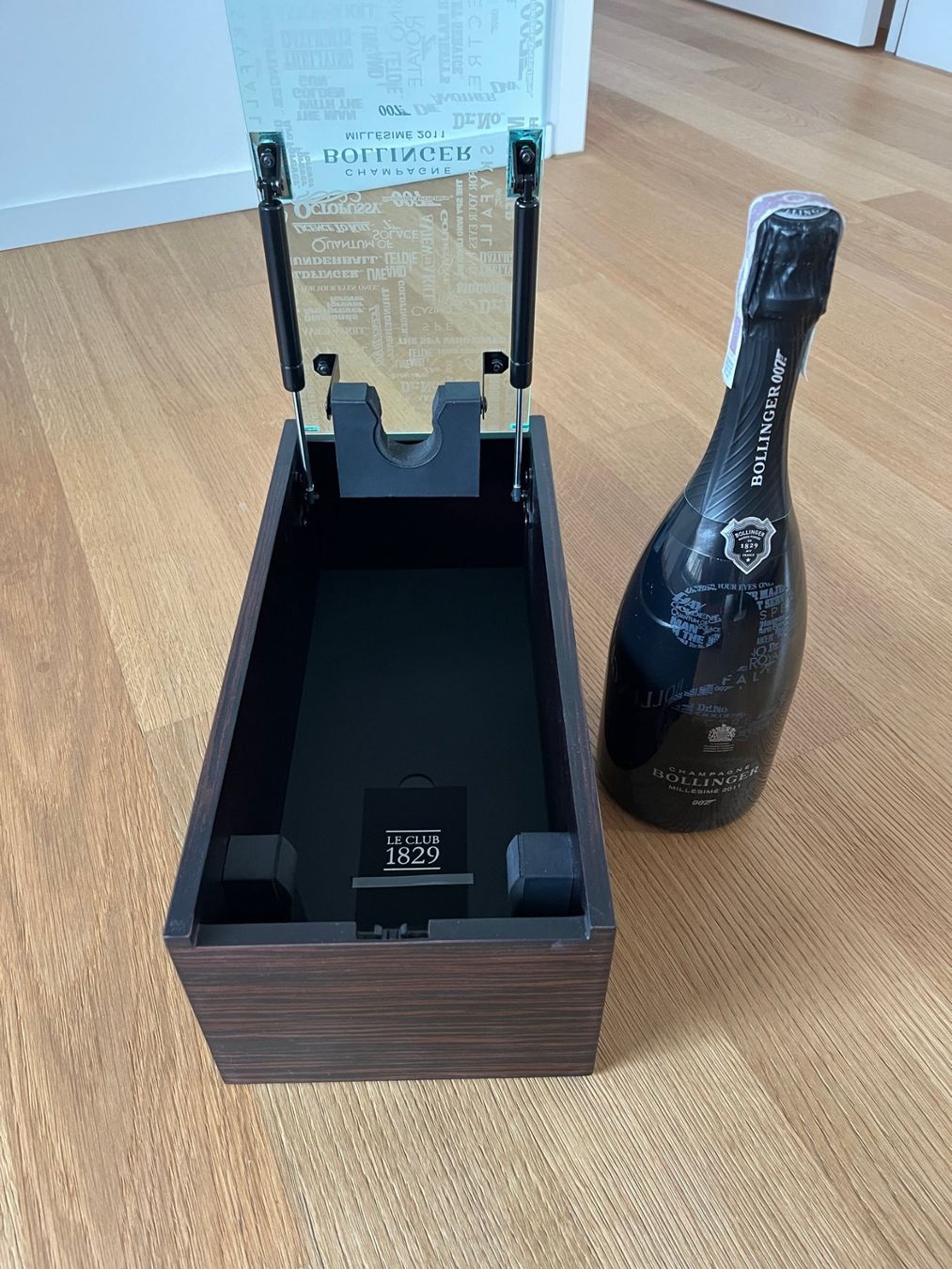 Vino: Bollinger 007 Limited Edition 2011 ungeöffnet – Nuovo (secondo la descrizione) da Basel venduto da ollo75 5