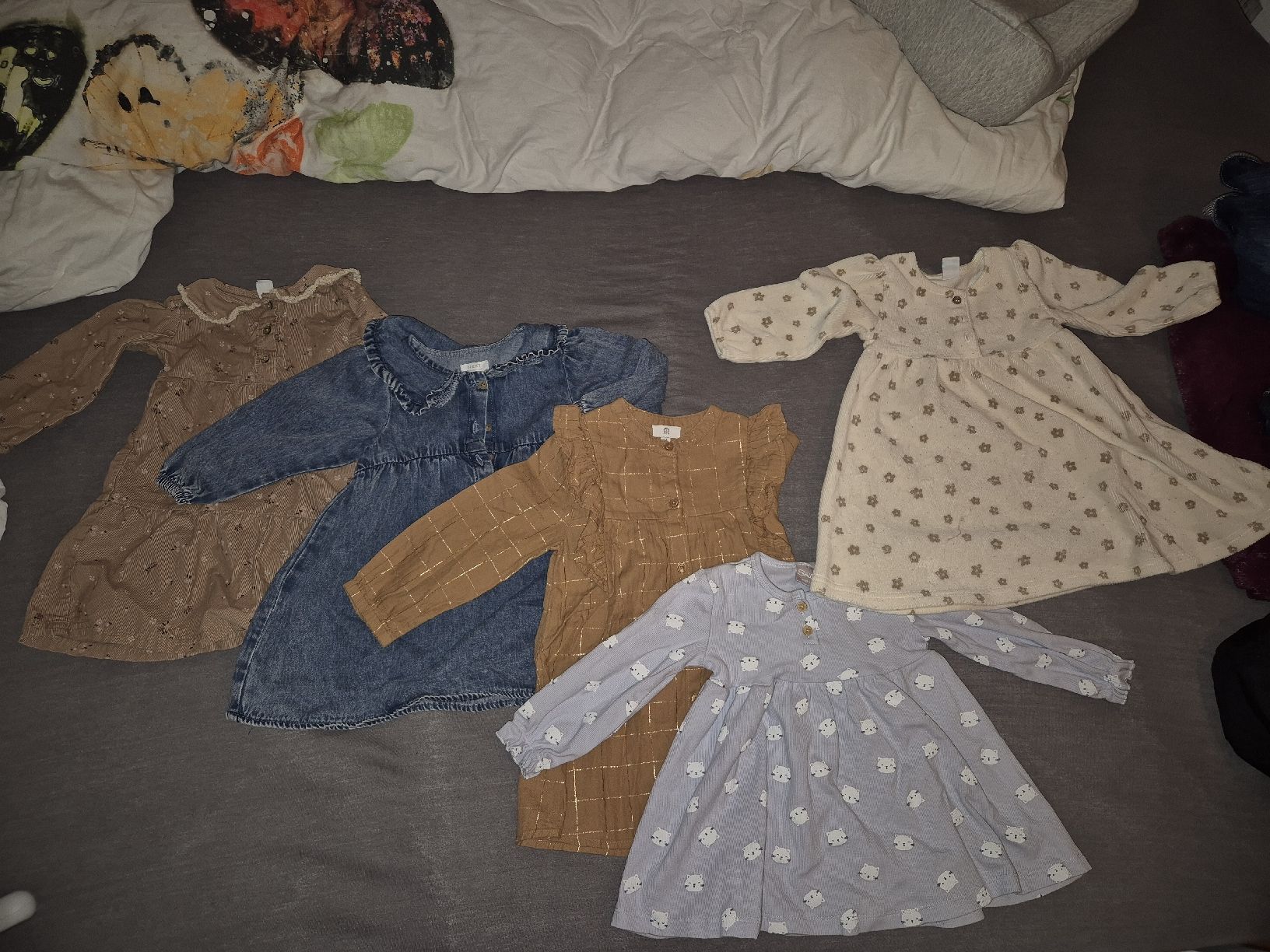 Lotti & Set di vestiti: Kleider Set Mädchen 86/92 – Usato da Uster venduto da panda_leptir