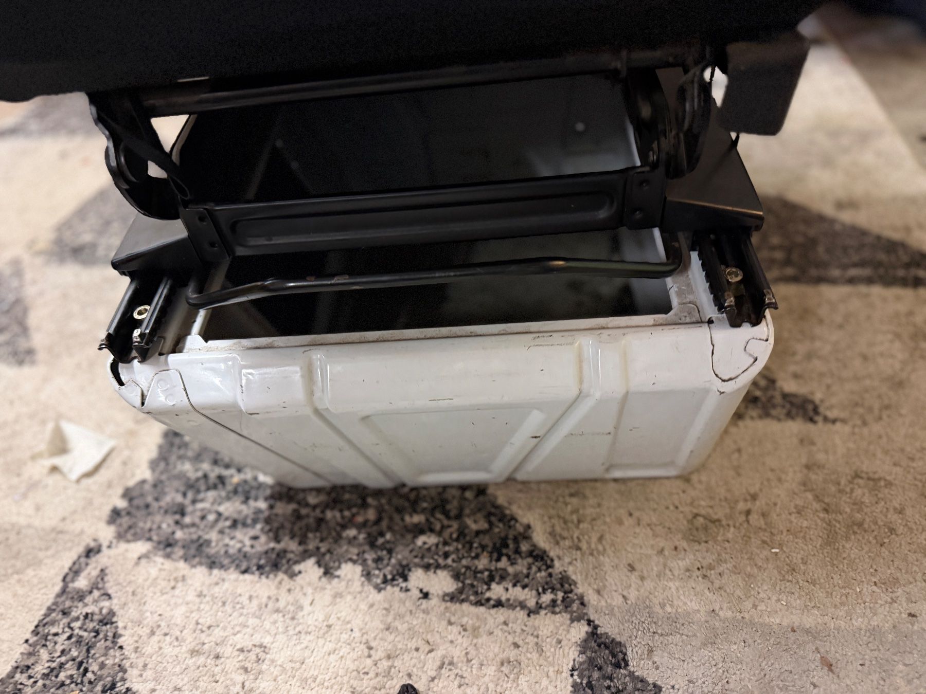 Mercedes-Benz Altri accessori per camping: Sprinter W903 Beifahrer Einzelsitz Konsole mit 4 Extra – Nuovo (secondo la descrizione) da Aarau venduto da bikestones 2