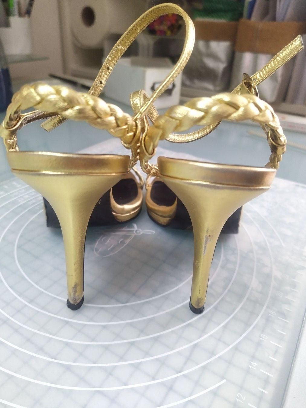 Tommy Hilfiger Scarpe da donna: Tommy Hilfiger gold 38 – Usato da Figino venduto da Palotta 5