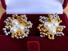 Elegante Blumen Ohrstecker Gold Weiß - Handgemacht - Unikat