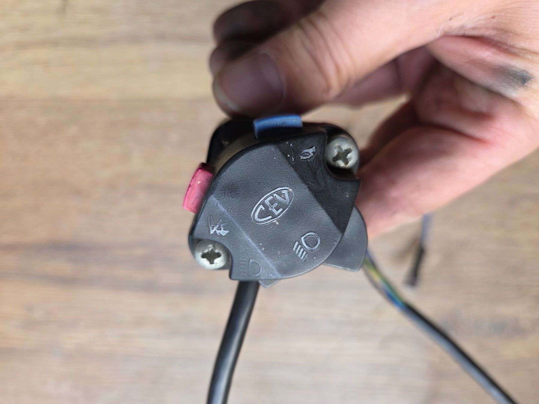 Sachs Ciclomotori: Schalter CEV schwarz, zb. Pony – Usato da frümsen venduto da Sailem 1