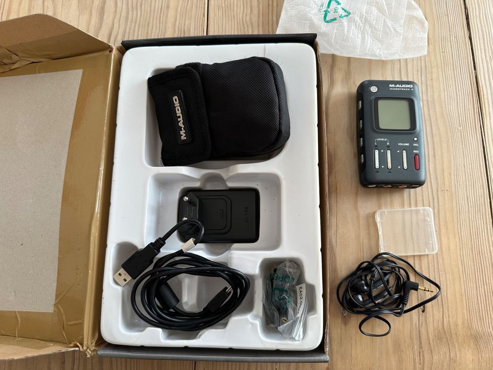Professional 2-Channel Mobile digital recorder MicroTrack II (Gebraucht ...