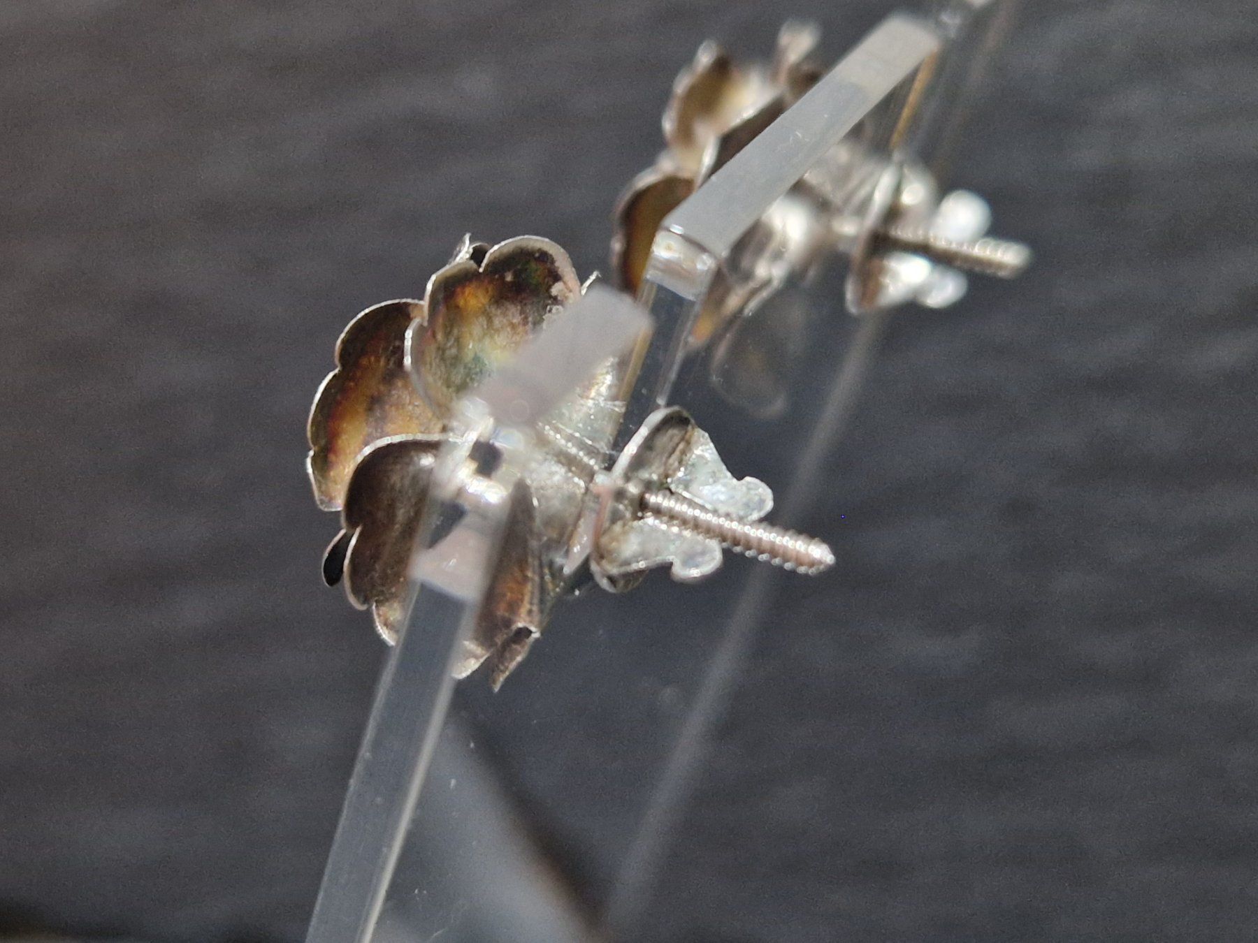 Ohrringe & -stecker: Ohrstecker Blumen Design Silberfarben gebraucht</div> – Gebraucht aus Winterthur von Sadega 3
