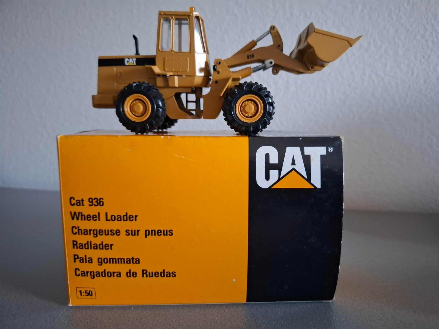 Caterpillar Modellbausätze & Standmodelle: Radlader CAT 936 1:50 – Neu (gemäss Beschreibung) aus Henau von fag_lzx9