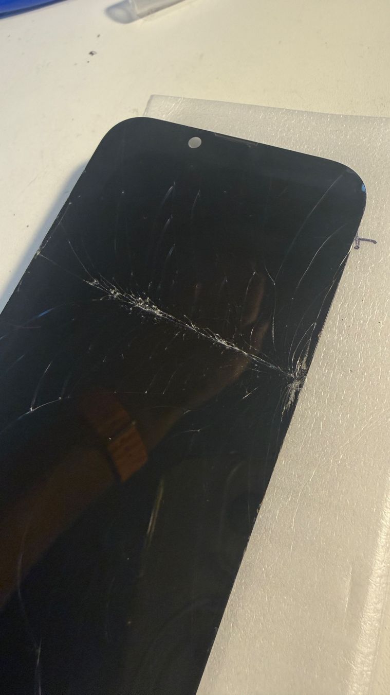 Apple Telefoni cellulari / Smartphones: Écran original iPhone 14 partiellement abîmé – Difettoso da Morges venduto da DA-repa 3