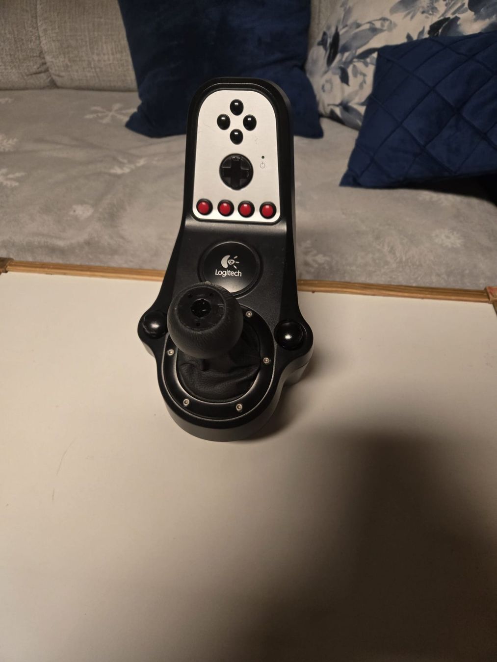 Logitech Controller: Logitech Shifter G27 – Usato da Poliez-le-Grand venduto da Lea_2wl5 6