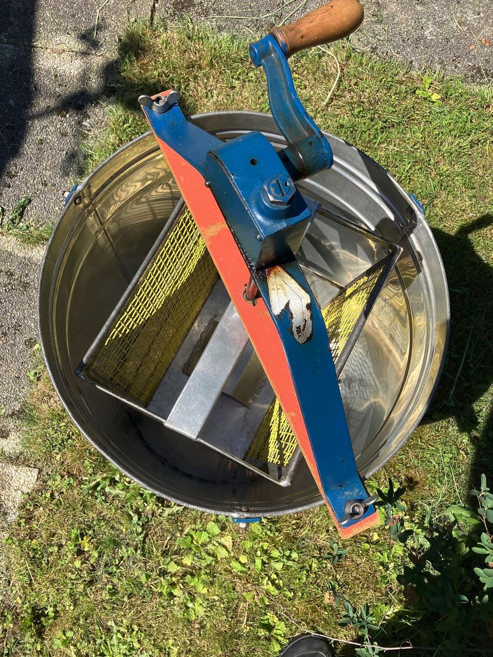 Tutte le macchine: Honigschleuder, Gefäss aus Edelstahl – Usato da Bern venduto da romanstutz 2