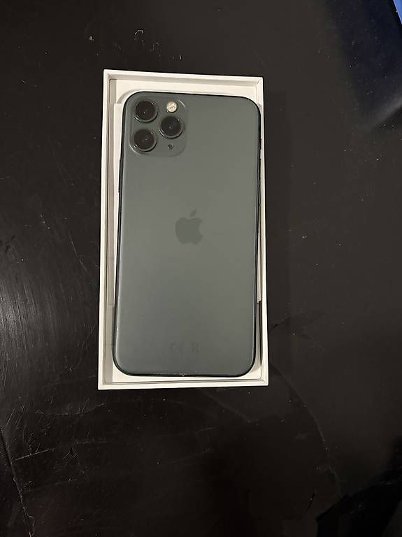 Telefoni cellulari / Smartphones: Iphone 11 Pro – Usato da Lavigny venduto da Yann.valdez