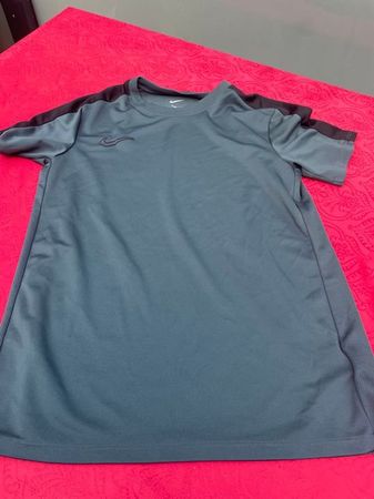 Kinder Nike Dri Fit Fussball Trikot 158-170 Petrol Grün