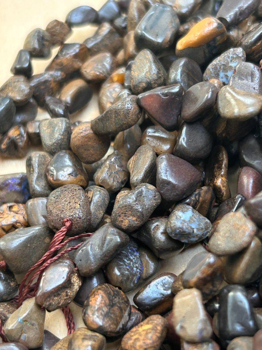 Pietre preziose: Aktion!!! Strang echte Boulder Opal Nuggets / stone 6-8 mm – Nuovo e nell'imballaggio originale da Niederrohrdorf venduto da Ytobi 1