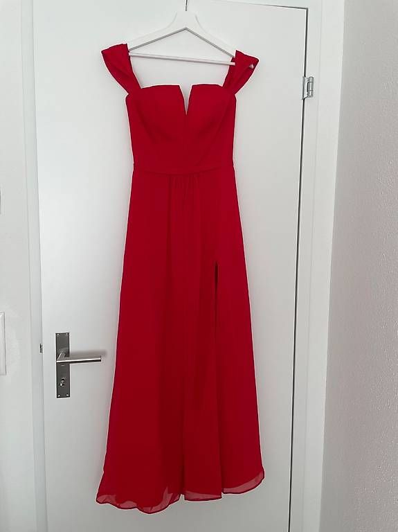 Robes: Abendkleid Rot mit Beinschlitz – D'occasion à Zürich par lor_dqv8 1