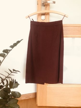 Schicker Damenrock Dunkelrot Gr. 36 – Elegant & Modern