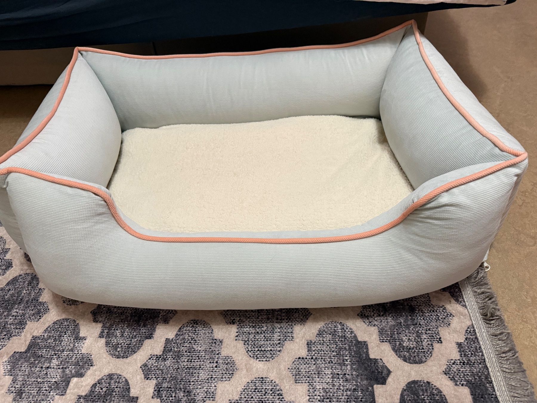 Letti: Neuwertiges Hundebett oder Katzenbett 75x55cm – Nuovo (secondo la descrizione) da Uster venduto da SAMMELPOST 1