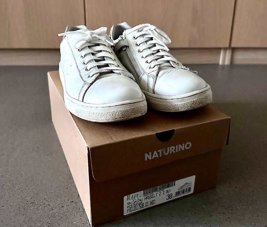 Naturino Scarpe per ragazze: Naturino Sneaker Mädchen, Gr.38 – Usato da Luzern venduto da Natalia_lu