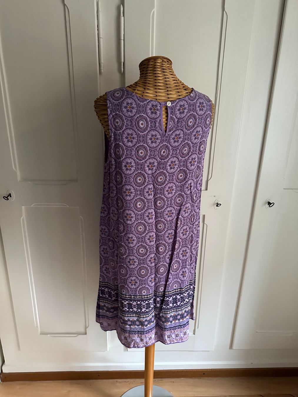 Robes: Kleidchen lila gemustert S – D'occasion à Zürich par Diazaio 2