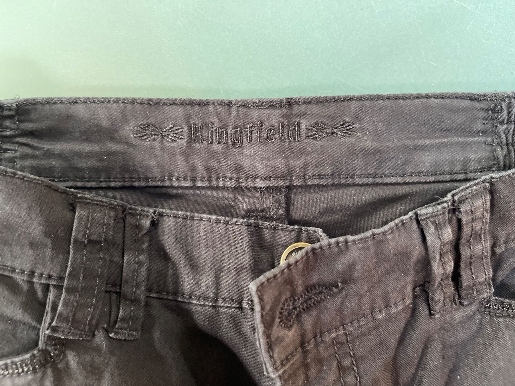 Pantaloni: Jeans Capri Kingfield in colore nero – Usato da Gordevio venduto da LanaZimm 2