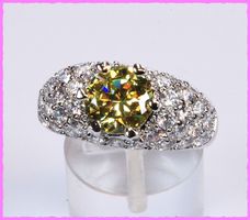 Bezaubernder Ring mit Zirkonia