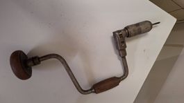 antiker mechanischer Handbohrer , Metall mit Holz