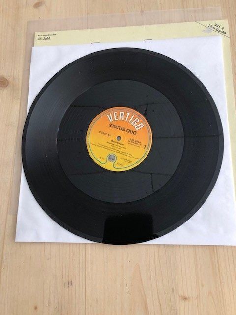 Dischi in vinile: Status Quo – Usato da Aarwangen venduto da Jukebox3 5