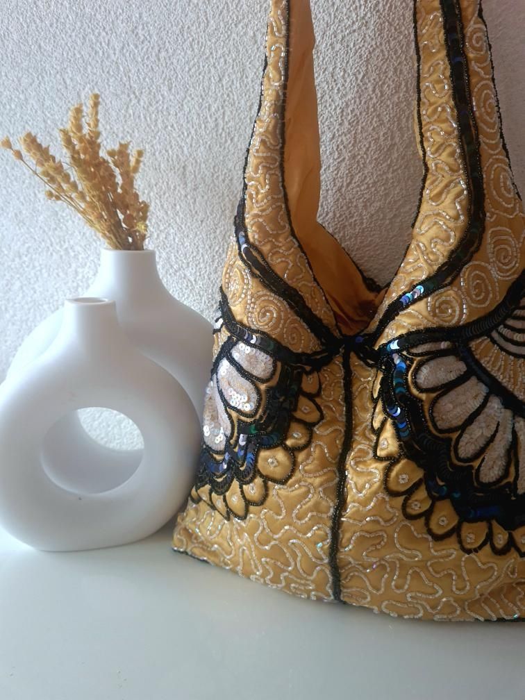 Borse da donna: Sac à main vintage doré à sequins - Chic et élégant! – Nuovo e nell'imballaggio originale da La Chaux-de-Fonds venduto da Luxary.25cachmirepro