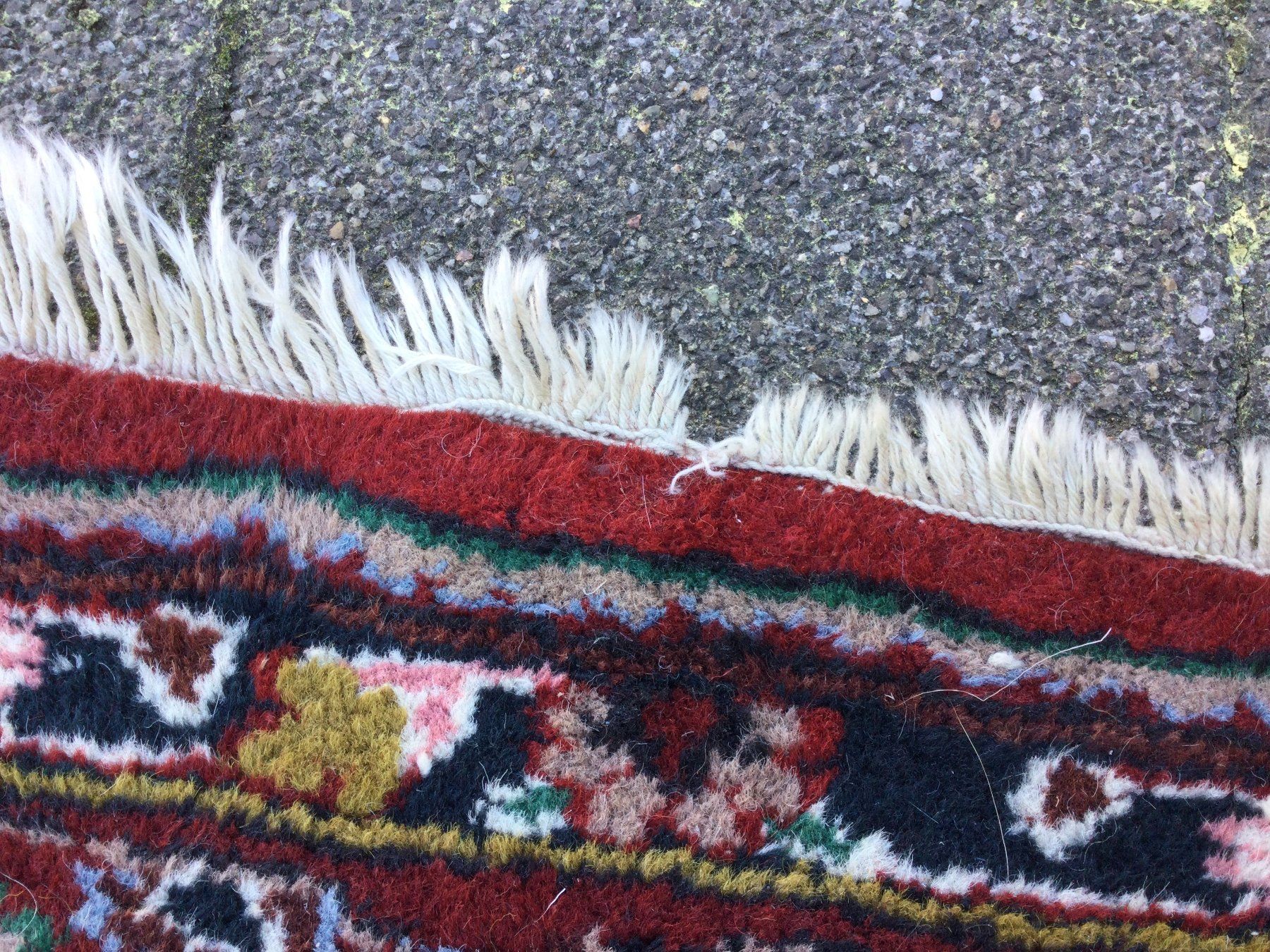 Teppiche: Gebrauchter grösserer Persischer Orientteppich – Defekt aus Wangen SZ von kuriosum12 6