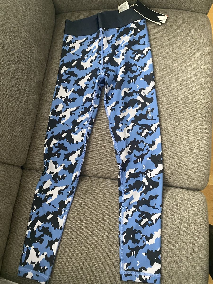 Adidas Leggings: Adidas size XS – Nuovo e nell'imballaggio originale da Blonay venduto da art_7f87