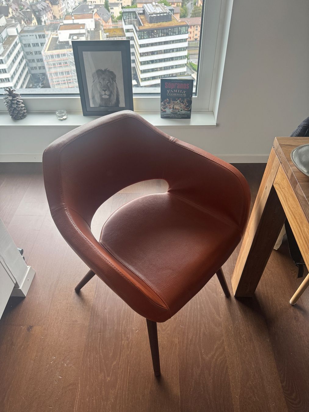 Poltrone: Italian leather chairs & beautiful high-quality kitchen tabl – Usato da Zürich venduto da rol_kr9c
