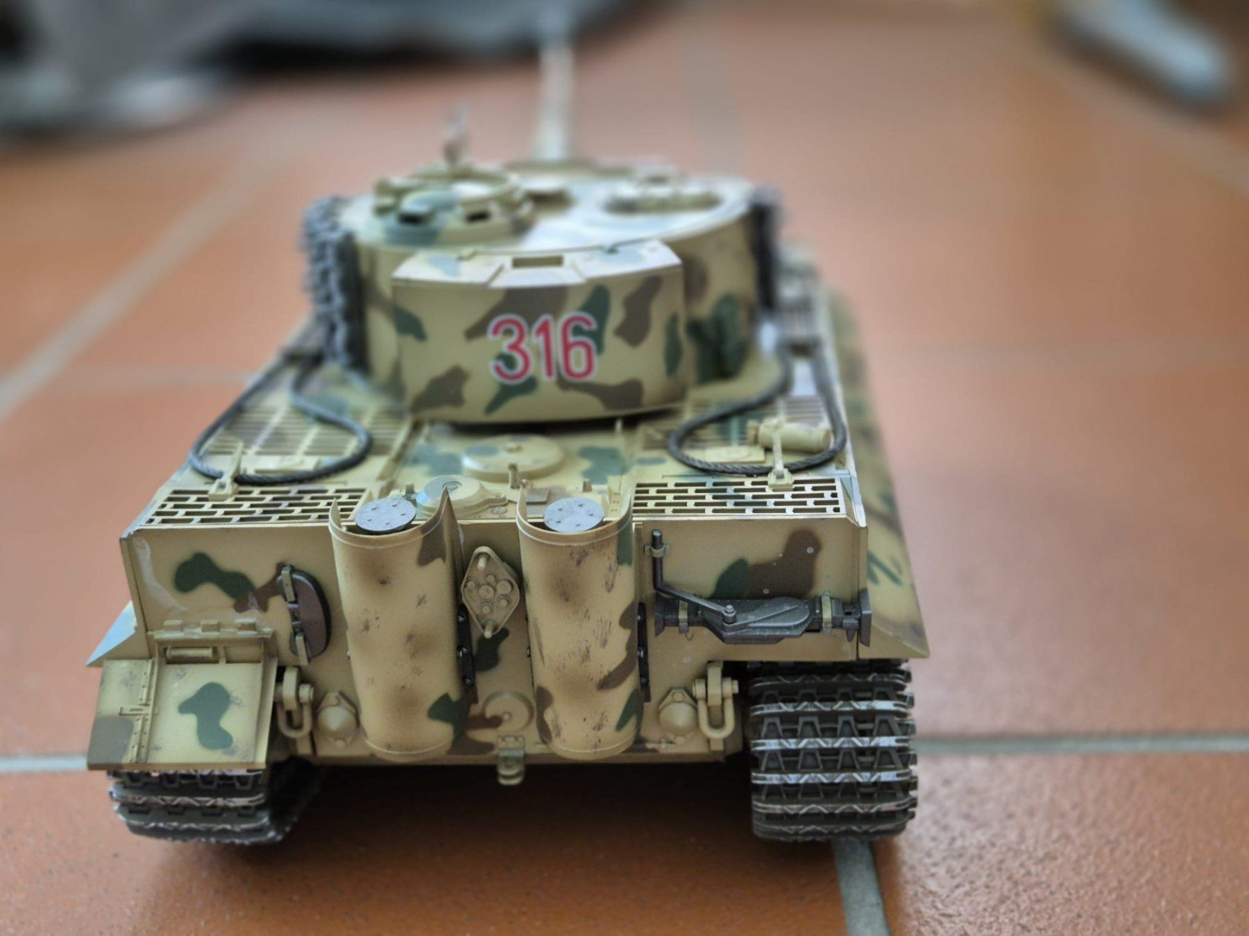 Kit di modellismo & Modellini statici: Standmodell Panzerkampfwagen VI Tiger Mstb 1/16 – Usato da Pfungen venduto da Mizutayio 4