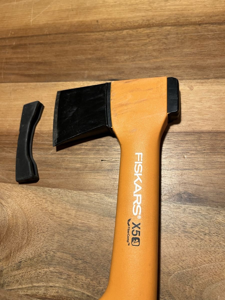 Fiskars Alle Werkzeuge: Beil Fiskars X50 mit Schutz – Gebraucht aus Würenlos von jam_mv8g 1