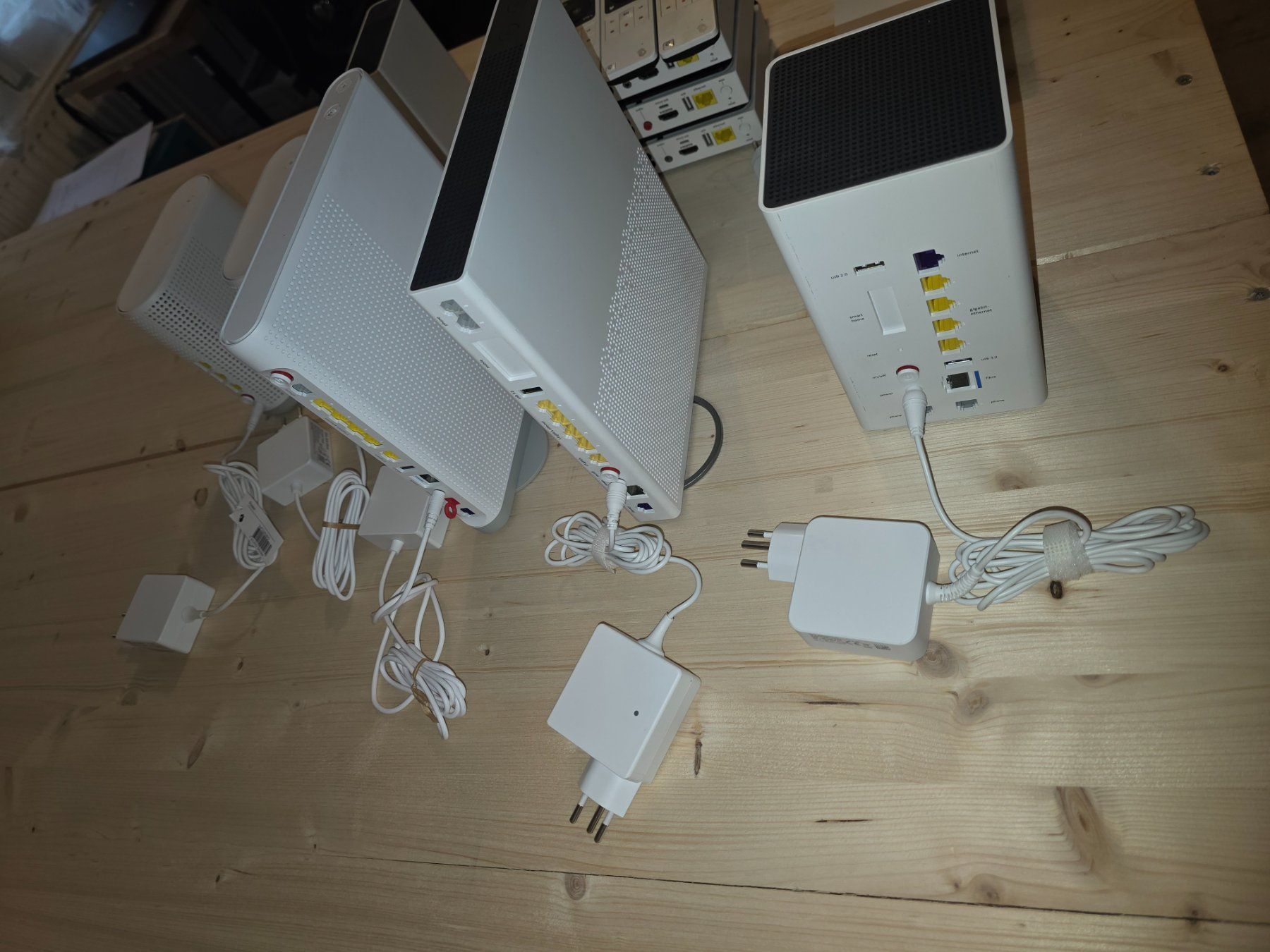 Swisscom Modems & Router: Matériel Swisscom – Gebraucht aus Brot-Plamboz von baccara02 1
