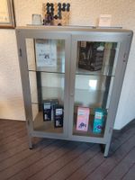 Vitrine abschliessbar