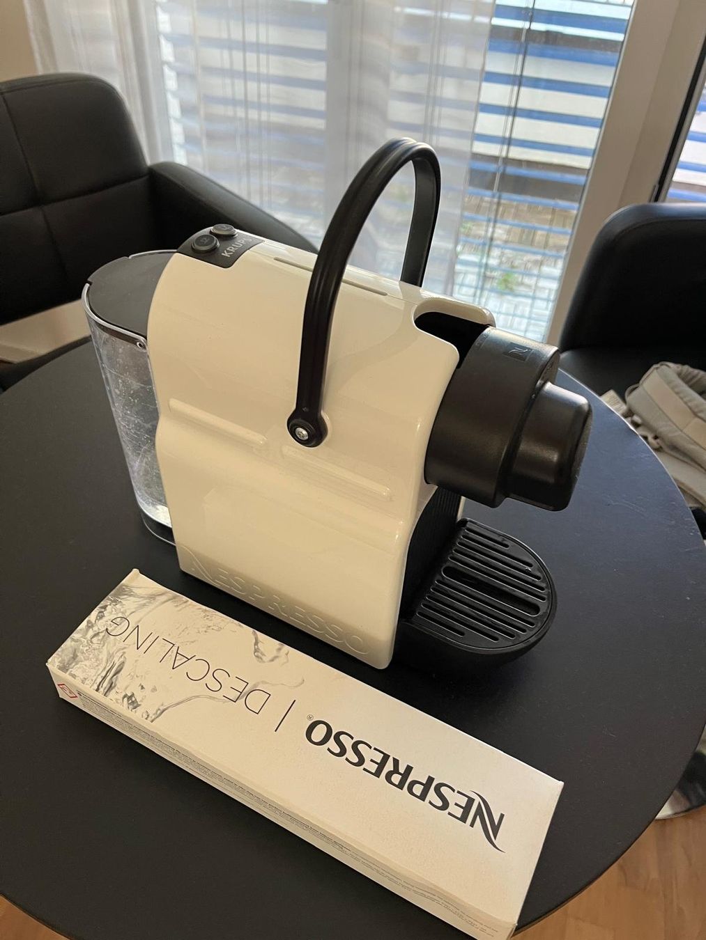 Krups Macchine per caffè & Macchine per espresso: Nespresso Kaffeemaschine mit Entkalkungsset – Usato da Dietikon venduto da bet_c285