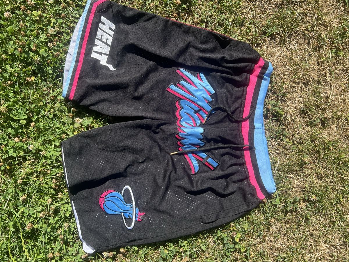 Pantaloni: Miami Heat Shorts NBA – Usato da Uhwiesen venduto da maflo2