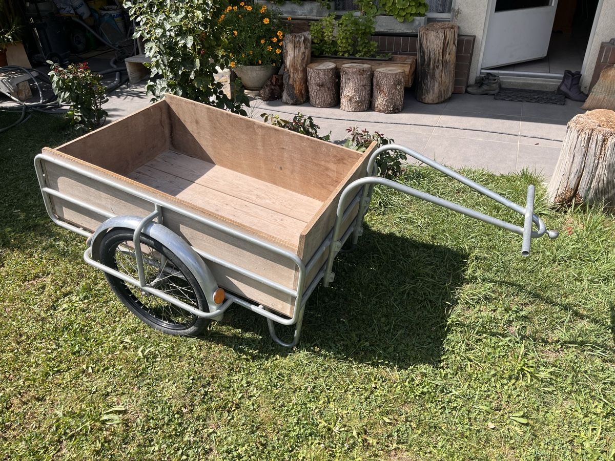 Remorques: Grosser und solider Velo/Töffli Anhänger oder Handwagen – D'occasion à Heimberg par tudi02 4
