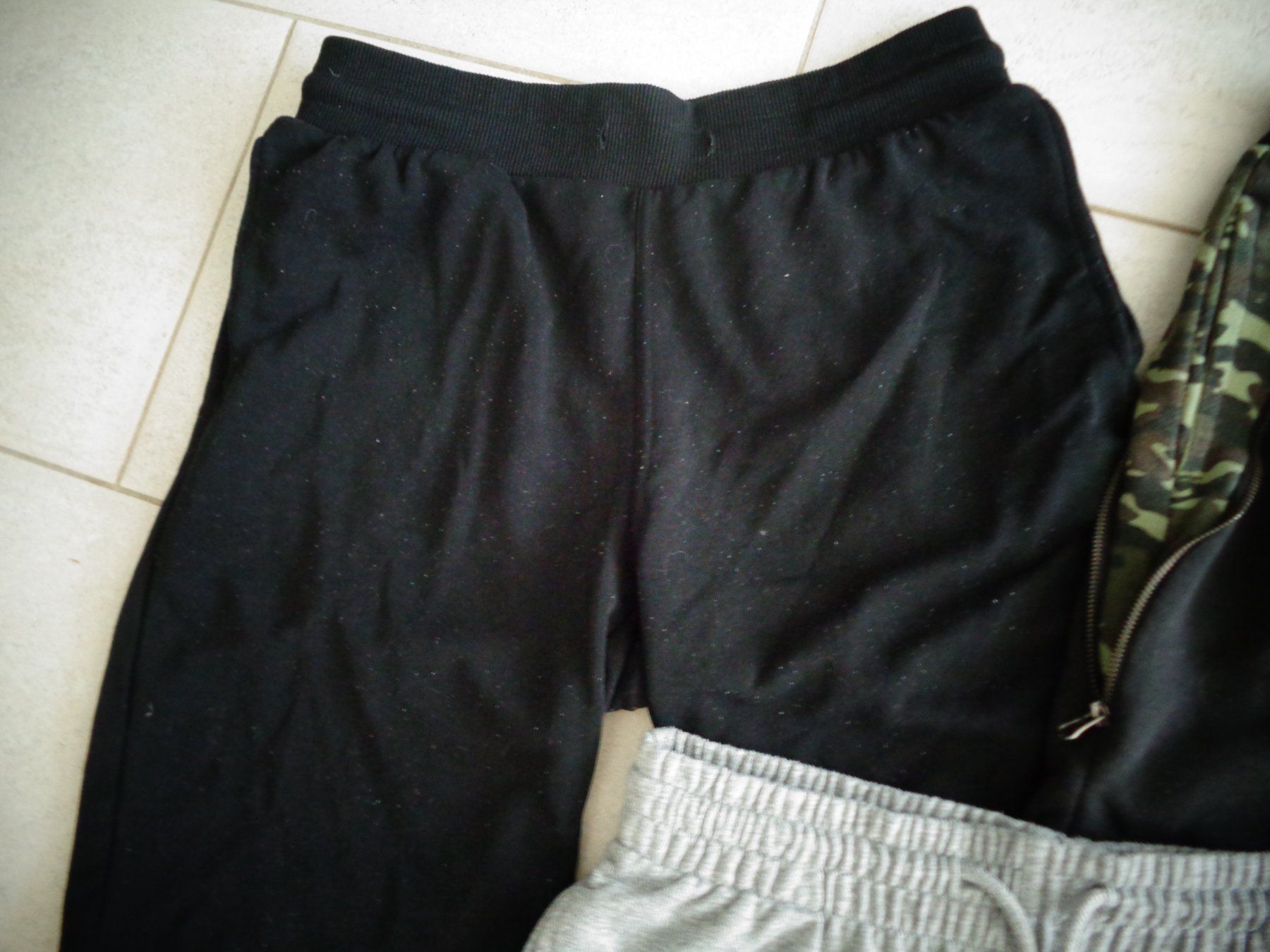 Lotti di vestiti: 3xSHORTS GR.M – Usato da Rotkreuz venduto da Samballi 1