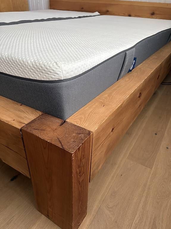 Lits: Lit en bois massif 180x200 – D'occasion à St-Prex par gilby4127 1
