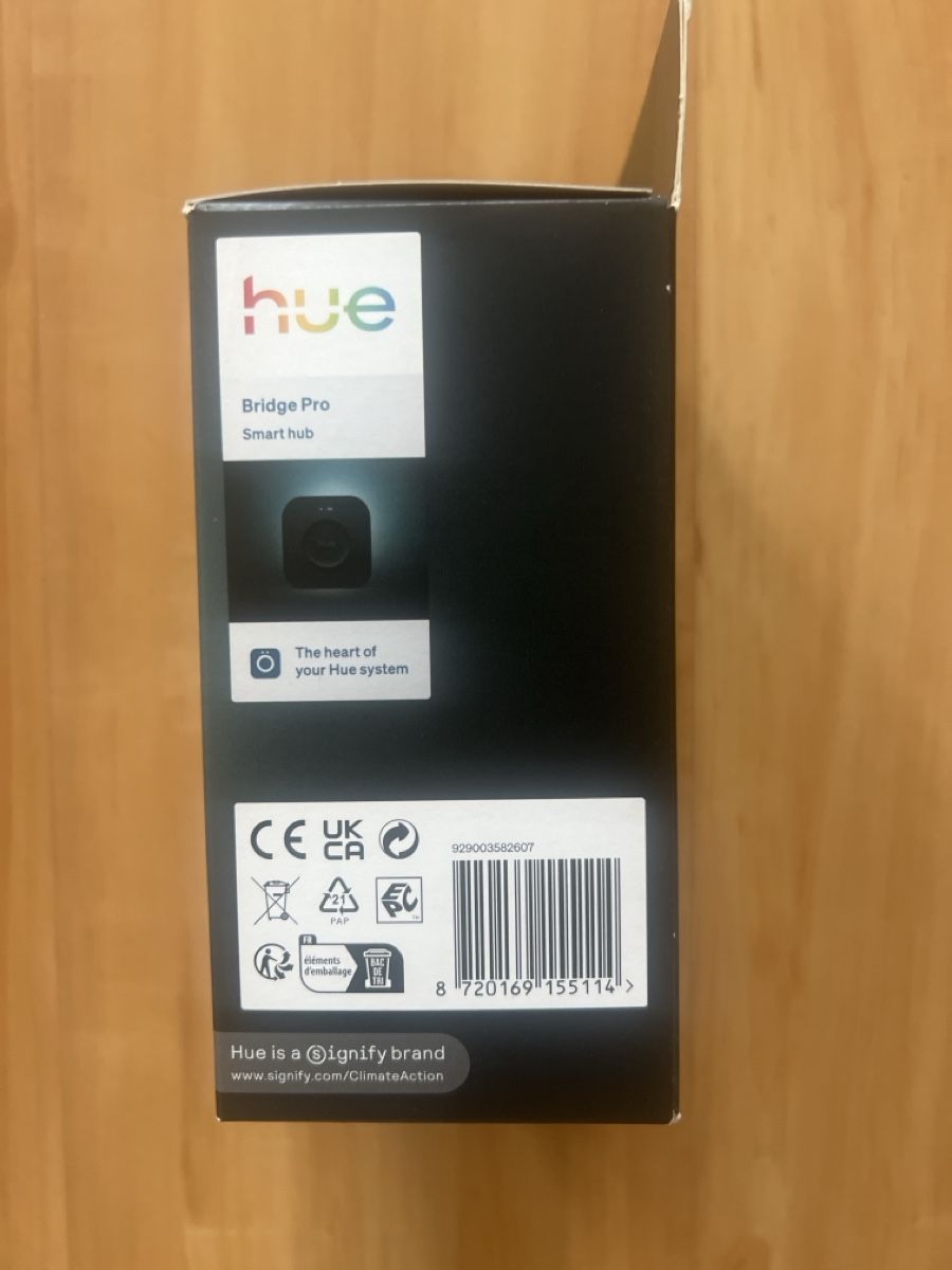 Philips Hubs & Switches: Philips Hue Bridge Pro Smart Home Hub neu – Neuf avec emballage d'origine à Niedermuhlern par Darvida 1