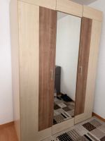 Kleiderschrank 3-türig mit Tablaren