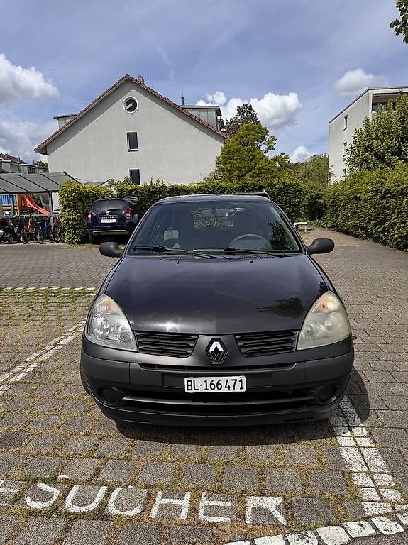 Renault Automobili: Renault Clio 1.2 16V 75PS mit MFK – Usato da Reinach BL venduto da ConFa