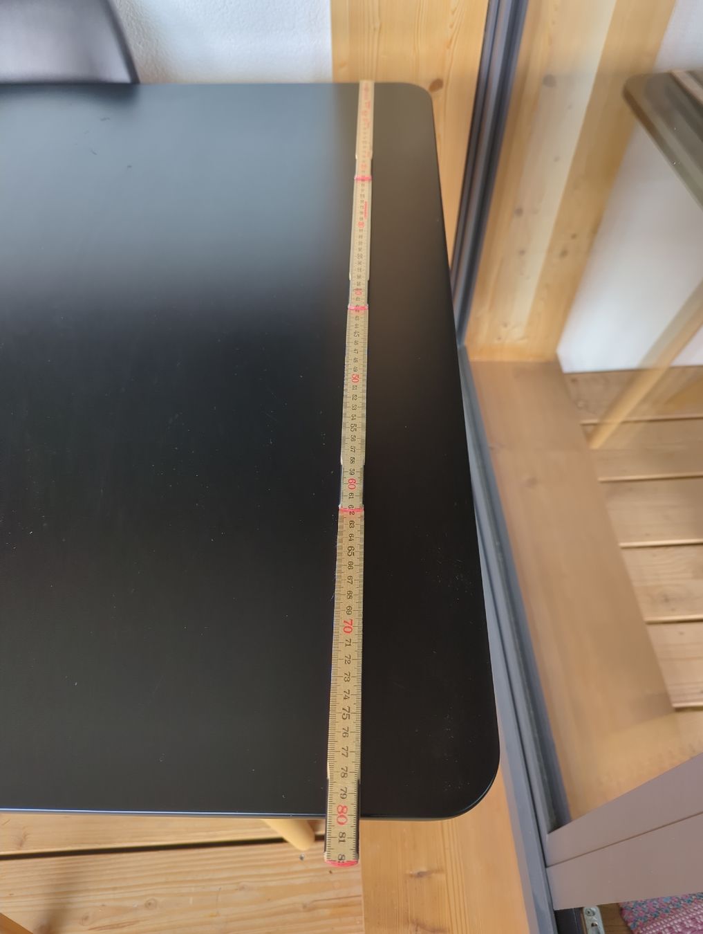 Tables: Tisch mit 4 passenden Stühlen  – D'occasion à Davos Dorf par Frantschesque 2
