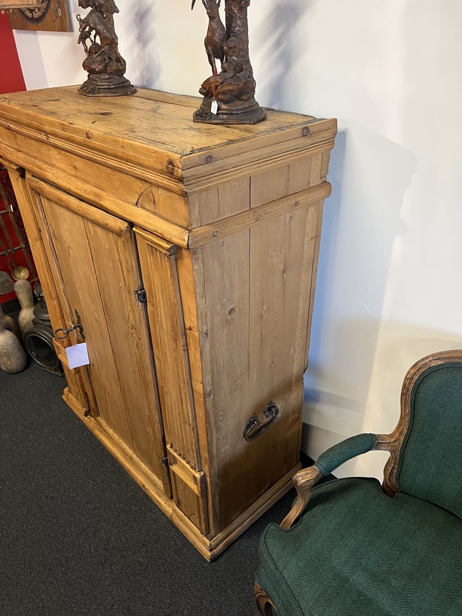 Armadi: Kleiner Renaissance Schrank Arve – Usato da Gossau SG venduto da Keller-Antiques 3
