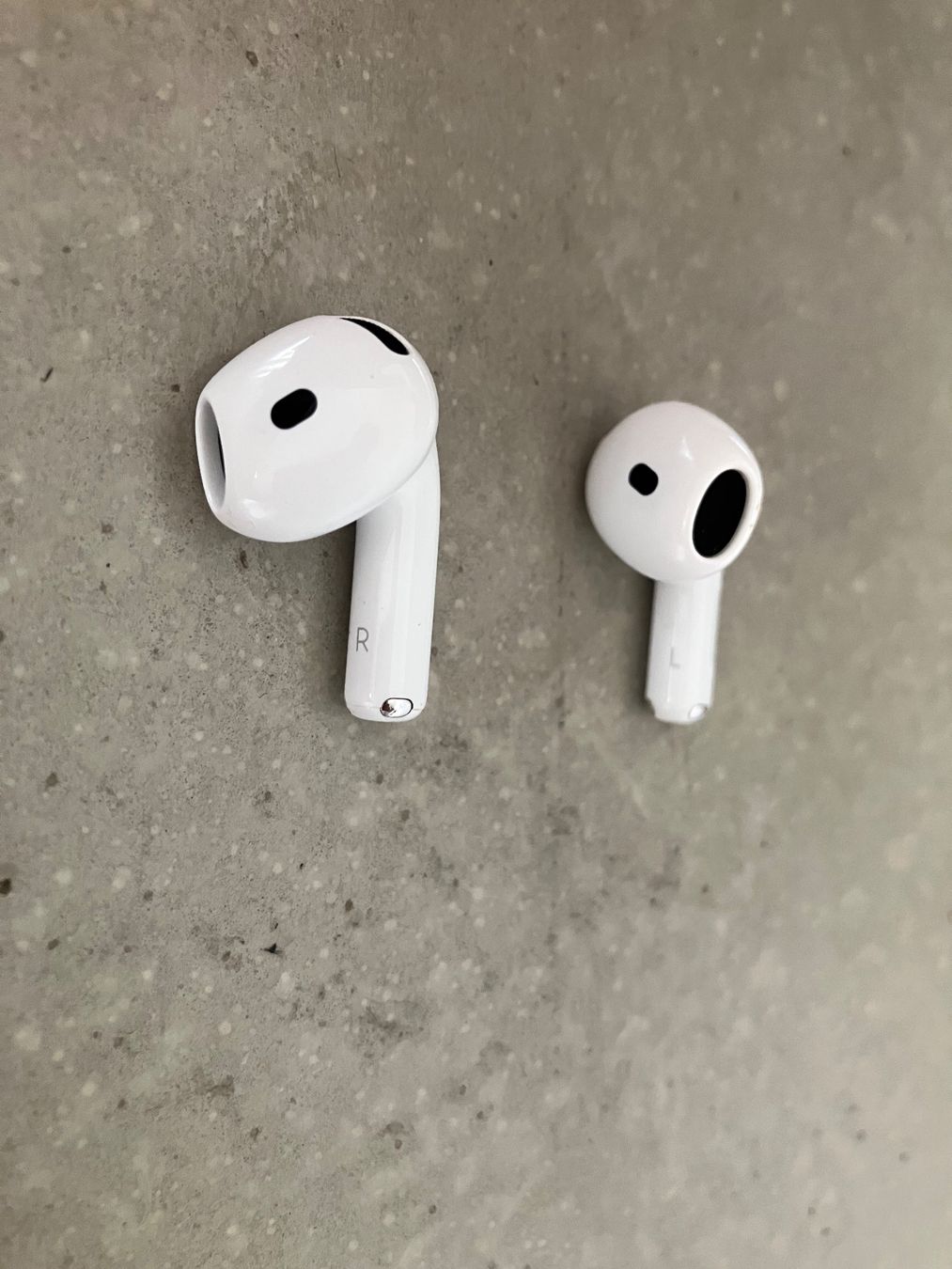 Apple Kopfhörer: APPLE Air Pods 4 ANC – Gebraucht aus Lausanne von mr.v 5