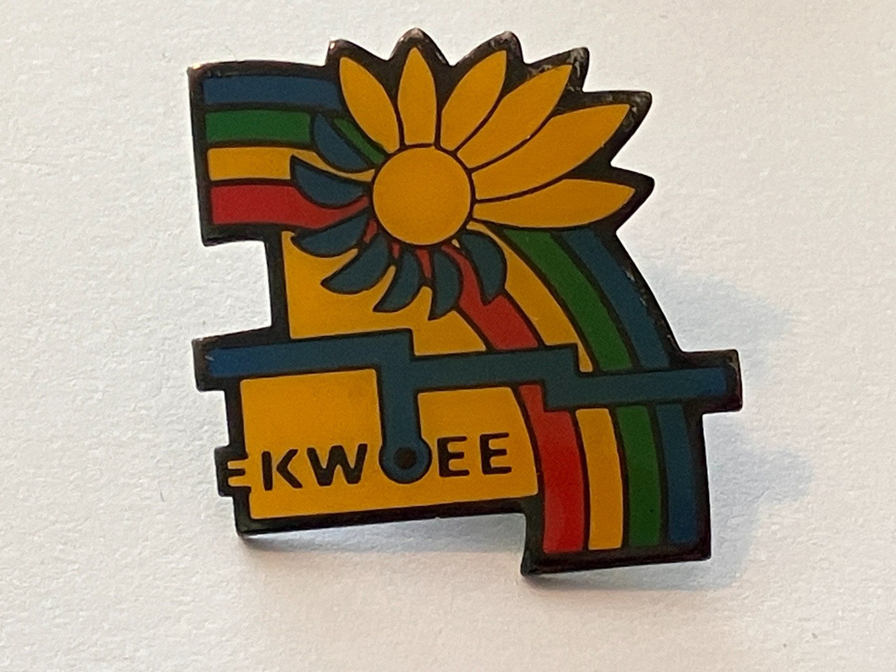 Placchette & Badge: 1 Pin EKWOEE – Usato da Basel venduto da djwwpp